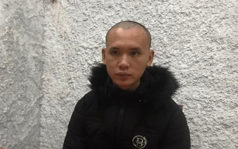 Hà Nội: Ba tên côn đồ đuổi chém người xin nhường đường 