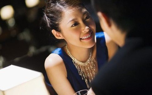 Ngỡ yêu đúng người, gái trẻ ôm bầu chết lặng khi đọc dòng tin nhắn của 'chồng sắp cưới'