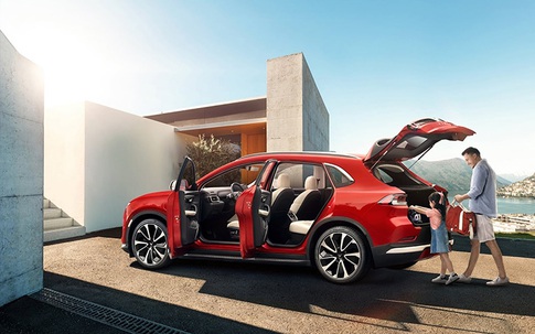 Khách hàng hưởng lợi gì từ chính sách thuê pin của hãng xe điện VinFast