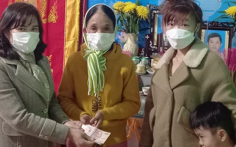 Tấm lòng bạn đọc đến với gia đình có hoàn cảnh khó khăn ở Thừa Thiên Huế