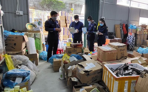 Nhiều đơn vị, cá nhân tại Quảng Bình bị xử phạt vì vi phạm trong kinh doanh kit test COVID-19