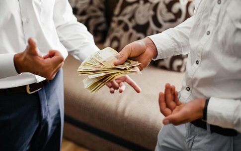 8 quy tắc cho người thân vay tiền để không "ngậm trái đắng", lời khuyên từ các chuyên gia tài chính