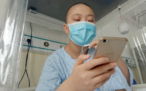 Cô gái 27 tuổi phát hiện bị ung thư dạ dày giai đoạn cuối, bác sĩ chỉ ra nguyên nhân xuất phát từ 5 thói quen ăn uống