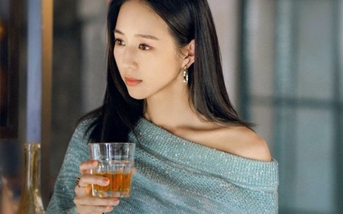 Bày cách cho sếp "cưa" lại người yêu cũ, đến khi chở anh vào khách sạn, tôi hối không kịp