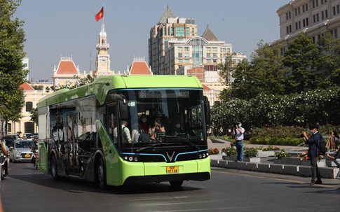 VinBus khai trương tuyến buýt điện đầu tiên kết nối mạng lưới vận tải công cộng TP.HCM