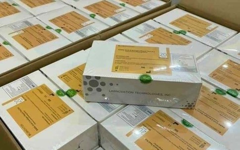 Nỗi đau F1: Đau ví mua kit test giá ngất ngưởng, nay nháo nhào thanh lý giá rẻ