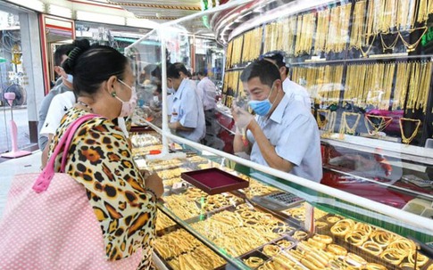Dốc tiền dưỡng già mua 20 lượng vàng, ông bà ngồi chơi thắng đậm 300 triệu