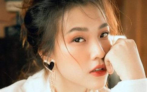 Á hậu Hoàng Oanh thừa nhận đã ly hôn chồng Tây nhưng không công bố lý do "đường ai nấy đi"