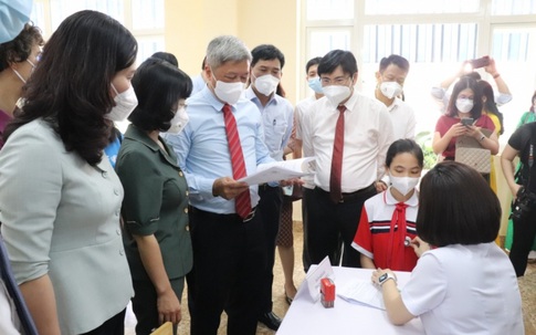Ngày đầu Quảng Ninh triển khai tiêm vaccine phòng COVID-19 cho trẻ từ 5 đến dưới 12 tuổi