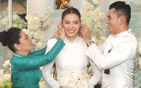 Những sao Việt nhận sính lễ cưới tiền tỷ, vàng đeo 'nặng trĩu'