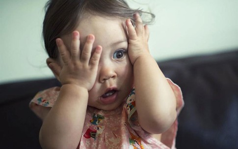 Khi con bạn nói "Mẹ ơi, con sợ", đừng vội vàng nói "Đừng sợ"