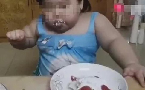 "Vỗ béo" con gái để quay video đăng lên mạng xã hội kiếm tiền, những kiểu cha mẹ "độc hại" cần phải tẩy chay