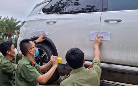 Vụ nguyên Chủ tịch TP. Hạ Long bị bắt giữ: Thông tin về 4 chiếc ô tô hạng sang bị niêm phong tại nhà bị can