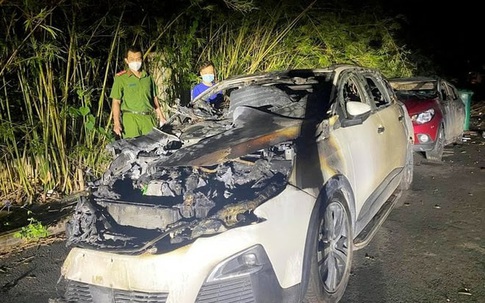 Truy tố người chồng đốt xe cấp trên của vợ vì ghen tuông