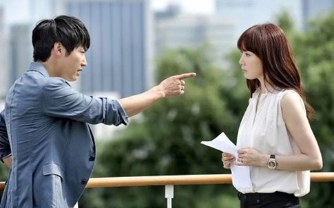 Chồng tặng thưởng chuyến du lịch hạng sang, vợ vừa đi chơi về đã bị chồng mắng nhiếc đòi ly hôn