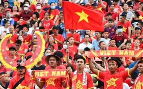 Chung kết bóng đá nữ Sea Games Việt Nam - Thái Lan: Không khí tưng bừng, đội hình ra sân cân sức