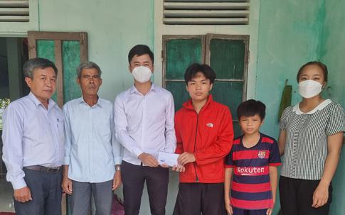Tấm lòng bạn đọc Báo Sức khỏe & Đời sống đến với hoàn cảnh 2 anh em mồ côi ở Quảng Trị