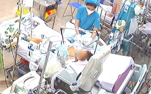 Từ vụ bé 7 tuổi tổn thương gan nặng vì tái nhiễm sốt xuất huyết: Nhiều người chủ quan nghĩ bệnh chỉ mắc 1 lần trong đời!