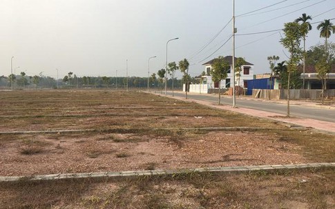 Mua đất như thiêu thân, cơn sốt hạ nhiệt, đua nhau bán cắt lỗ