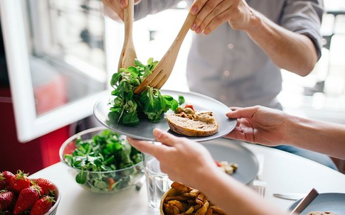 Ba lưu ý trong ăn uống giúp da đẹp, dáng thon