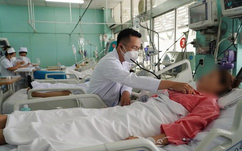 Cô gái trẻ bị biến dạng mặt, hỏng mũi sau 3 ngày tiêm filler