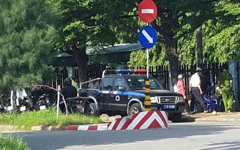 Người đàn ông tử vong bí ẩn trên vỉa hè TP HCM