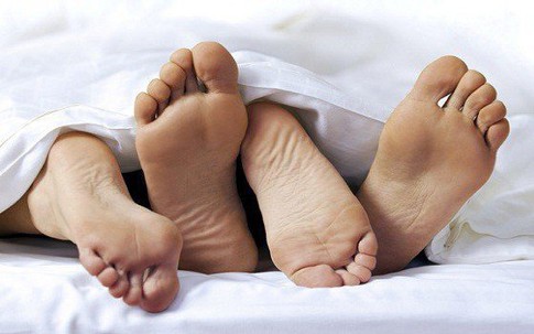 Chồng ăn vụng nhưng không thể chùi mép vì không "rút ra được"