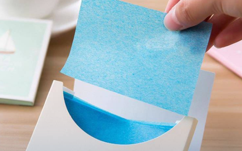 Dùng giấy thấm dầu có... đổ thêm dầu không?