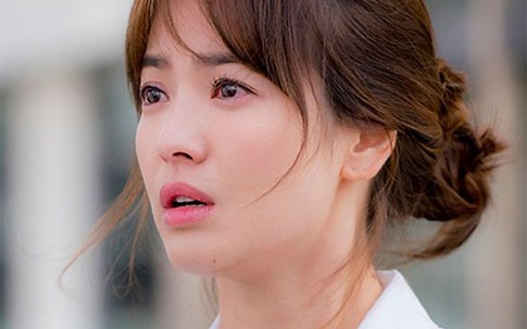 Sau ly hôn, chồng cũ thường đến thăm con, tôi chủ động để anh ta ở lại ngủ, lời đáp của anh ta lại làm tim tôi như bị dao cứa
