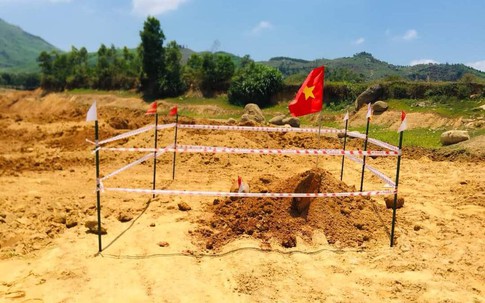 Phát hiện quả bom "khủng" dưới lòng đập ở Hà Tĩnh