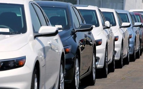 Người Việt nhịn ăn tiêu 12 năm để mua một chiếc ô tô bình dân