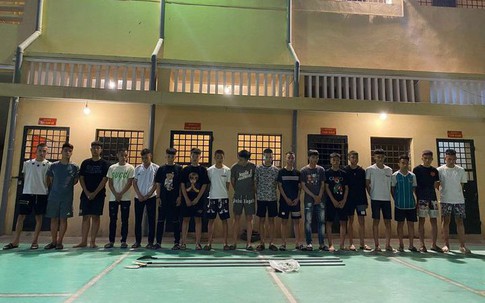 Vây bắt hàng chục đối tượng mang dao phóng lợn đi thanh toán đối thủ trong đêm