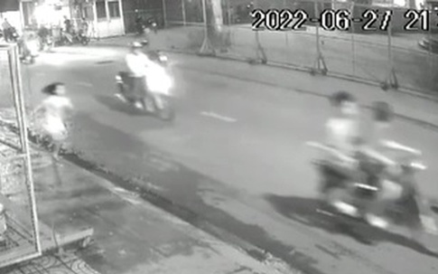 Bị giật điện thoại, bé gái 10 tuổi chạy bộ đuổi theo tên cướp