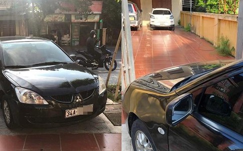 Ô tô đỗ chắn cửa, chủ nhà ‘cắn răng’ gọi taxi đi làm