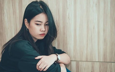 Bạn trai cấm tôi makeup, mặc đẹp