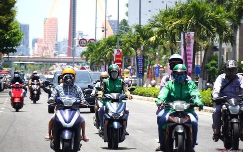Giảm thuế xăng dầu, dân chờ làn gió mát giữa nắng hè