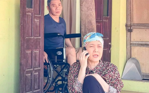 Hình ảnh ngồi xe lăn trên phim của NSND Công Lý gây chú ý