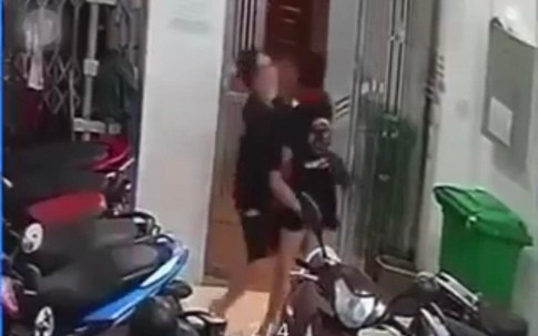 Hà Nội: Cô gái trẻ xinh đẹp nghi bị kẻ "biến thái" sàm sỡ tại khu trọ