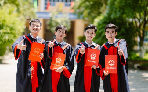 Bí quyết đạt điểm 10 môn Ngữ Văn tại kỳ thi tốt nghiệp THPT 2022 của nam sinh xứ Huế
