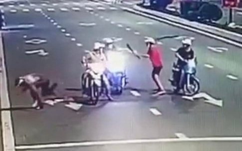 Truy tìm thủ phạm chém người dừng đèn đỏ lúc rạng sáng