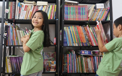 Bà mẹ mở phòng đọc miễn phí cho trẻ tiết lộ bí quyết giúp con mê sách từ năm 2 tuổi