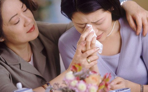 Được mẹ chồng khó tính bỗng dưng chiều chuộng, con dâu choáng váng nhận ra sự thật đằng sau 