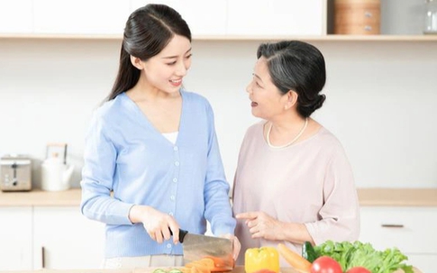 Làm mẹ chồng quá khó: "Tôi dạy con dâu việc nhà, con lại bảo tôi "hành" nó