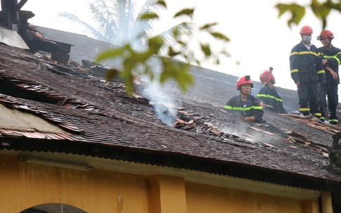 Hiện trường vụ cháy dãy nhà trong khuôn viên Bảo tàng Lịch sử Thừa Thiên Huế