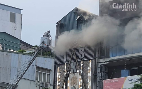 Hà Nội yêu cầu khẩn trương điều tra vụ cháy quán karaoke ở Cầu Giấy và kiểm tra 100% cơ sở kinh doanh karaoke, bar, vũ trường