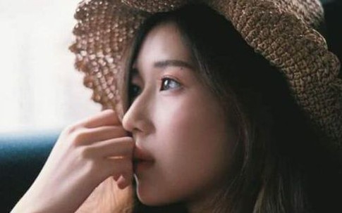 Chồng giận dỗi phản đối công việc mà chị gái tìm cho tôi