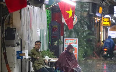Miền Bắc nắng nóng gay gắt trước khi mưa dông vào dịp nghỉ lễ 2/9