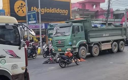 Đồng Nai: Nữ sinh bị xe ben tông tử vong trên đường đi học về, giao thông ùn ứ trên Quốc lộ 1