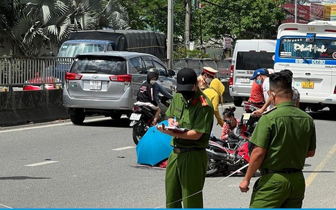 Lên TP.HCM thăm người thân, một phụ nữ bị xe khách cán tử vong