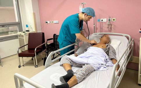 3 bệnh viện hợp sức cứu sống cụ ông 80 tuổi bị ngừng tuần hoàn hơn 40 phút